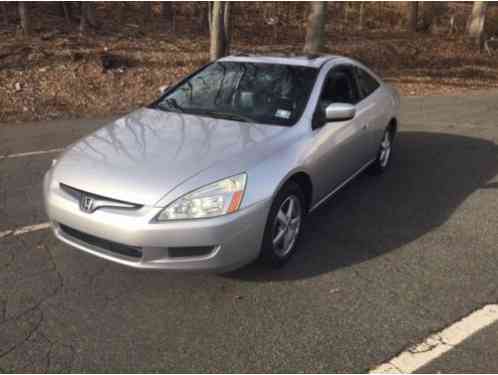 Honda Accord EX Coupe 2-Door (2004)