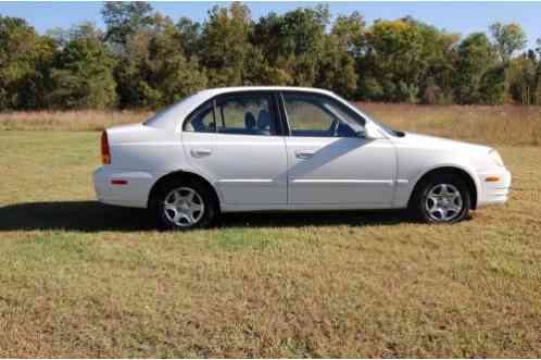 2004 Hyundai Accent GL