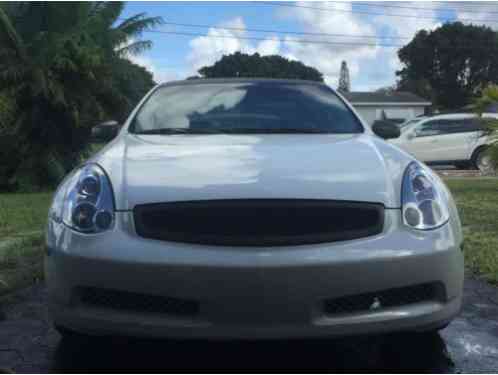 Infiniti G35 Base Coupe 2-Door (2004)