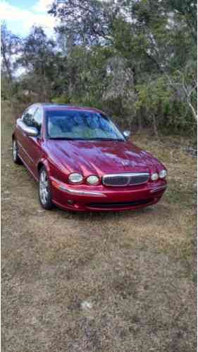 Jaguar X-Type Base Sedan 4-Door (2004)