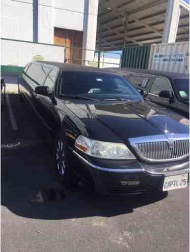 2004 Lincoln Town Car