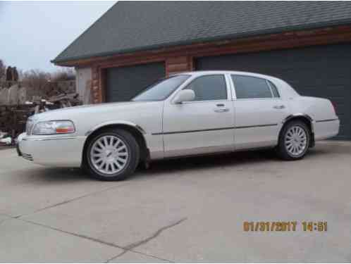 2004 Lincoln Town Car Ultimate