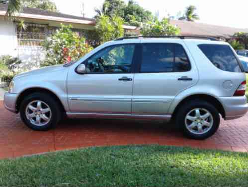 Mercedes-Benz M-Class ML350 4MATIC (2004)