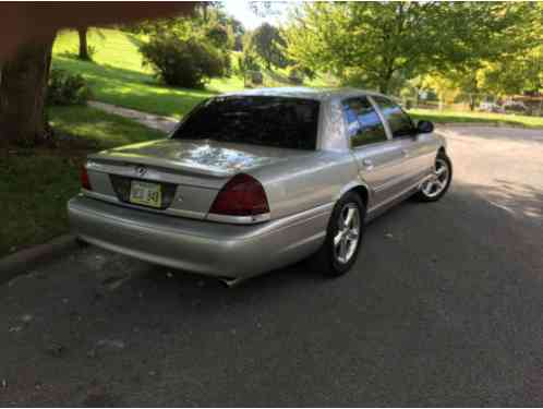 Mercury Marauder Base Sedan 4-Door (2004)