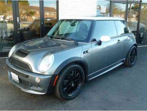 2004 Mini Cooper S 2dr Supercharged Hatchback