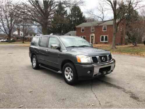 Nissan Armada LE (2004)