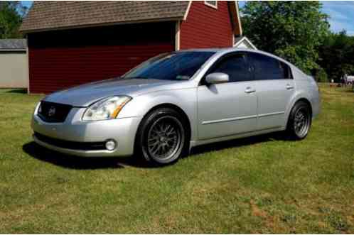 Nissan Maxima 4 Door Sedan (2004)