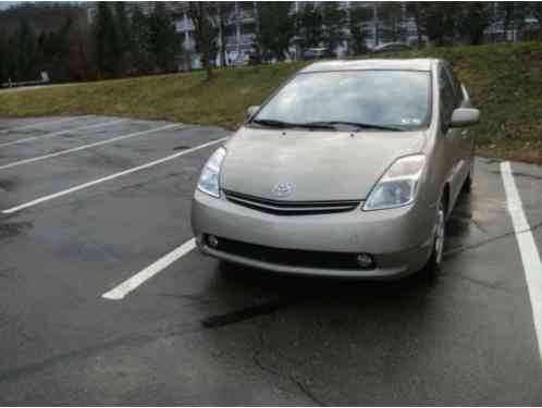 Toyota Prius premium package (2004)