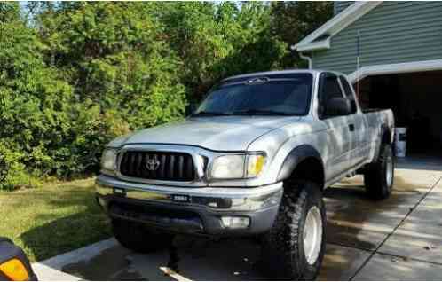 Toyota Tacoma Base Extended Cab (2004)