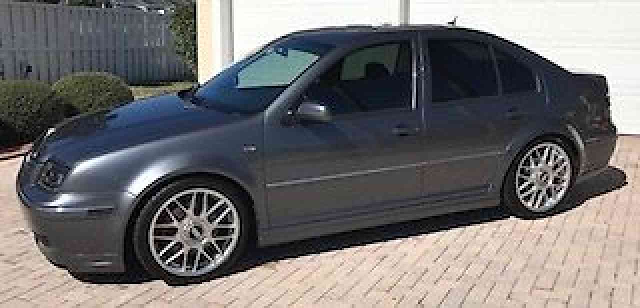 Volkswagen Jetta GLI Sedan 4-Door (2004)