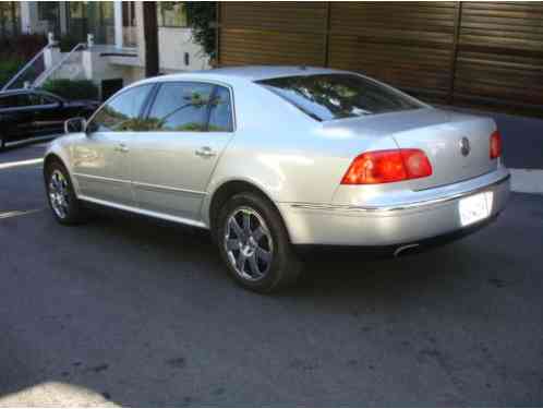 Volkswagen Phaeton V8 Sedan 4-Door (2004)