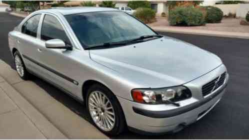 2004 Volvo S60 2. 5T Sedan 4-Door