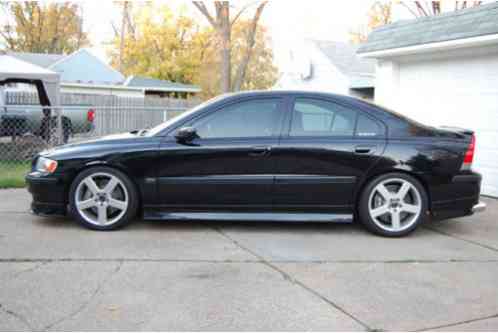 2004 Volvo S60 R Sedan 4-Door