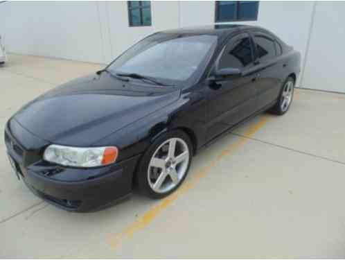 2004 Volvo S60 R Sedan 4-Door