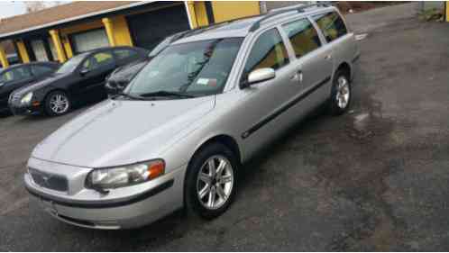 Volvo V70 2. 5T Wagon 4-Door (2004)