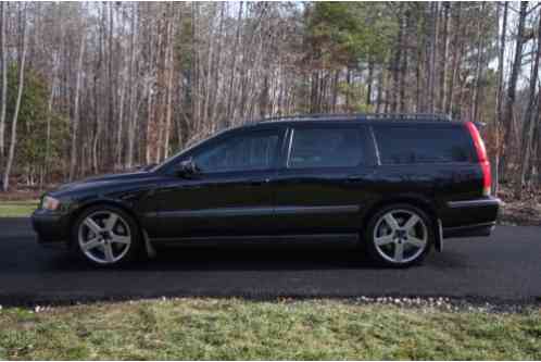 2004 Volvo V70 R