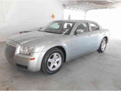 2005 Chrysler 300 Series Base