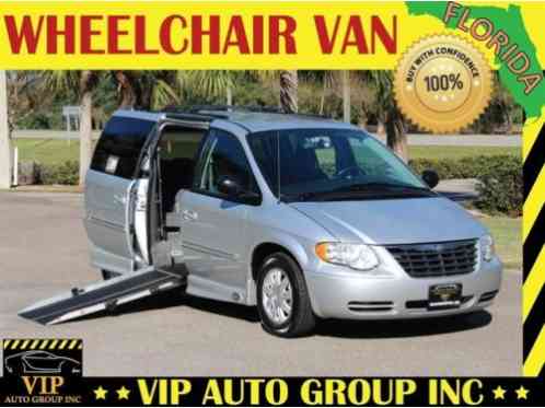 Chrysler Town & Country Touring (2005)