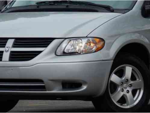 Dodge Caravan SXT (2005)