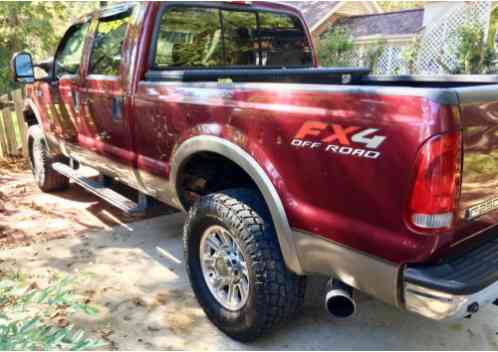 2005 Ford F-250 Lariat Crew Cab Pickup 4-Door