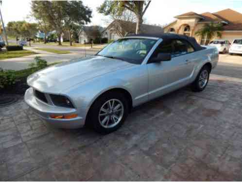 Ford Mustang Convertible (2005)