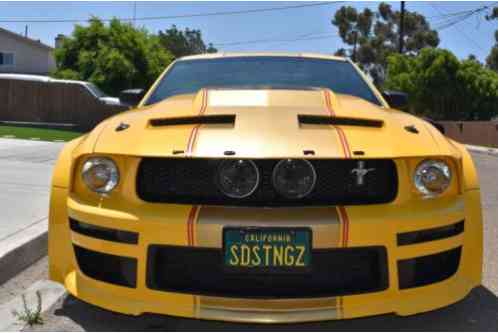 Ford Mustang GT (2005)