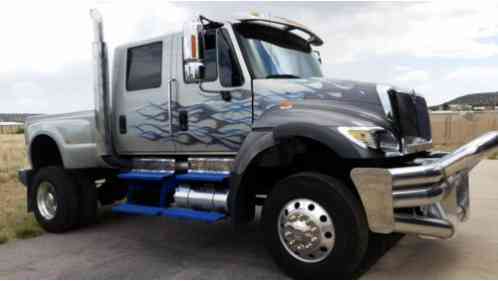 2005 International Harvester Other 7300 model loaded with factory options