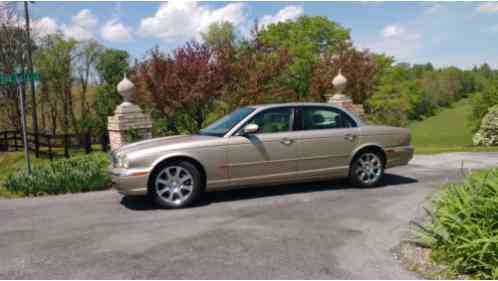 Jaguar XJ8 L (2005)