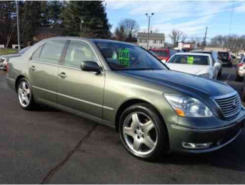 Lexus LS Base Sedan 4-Door (2005)