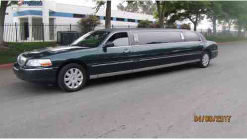 Lincoln Town Car (2005)