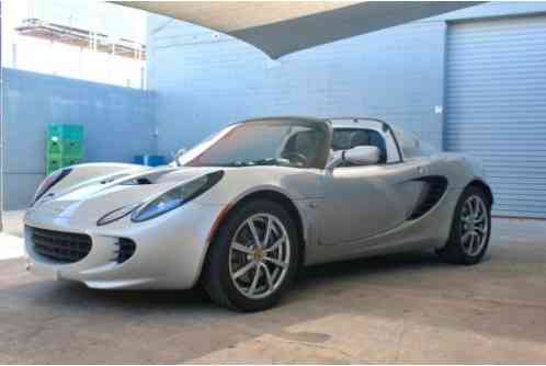 Lotus Elise Base Convertible 2-Door (2005)