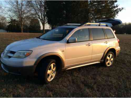 Mitsubishi Outlander XLS (2005)