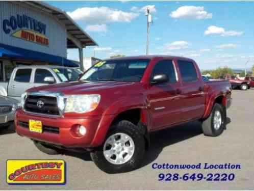 Toyota Tacoma Double Cab V6 5AT 4WD (2005)