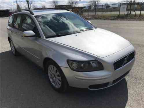 2005 Volvo V50 --