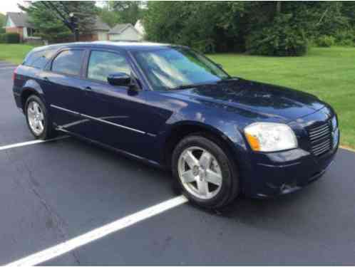 Dodge Magnum R/T Wagon 4-Door (2006)