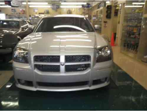 2006 Dodge Magnum SRT8 Wagon 4-Door