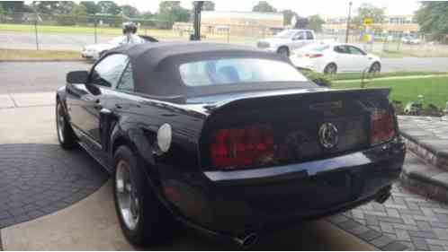 Ford Mustang GT CONVERTIBLE (2006)