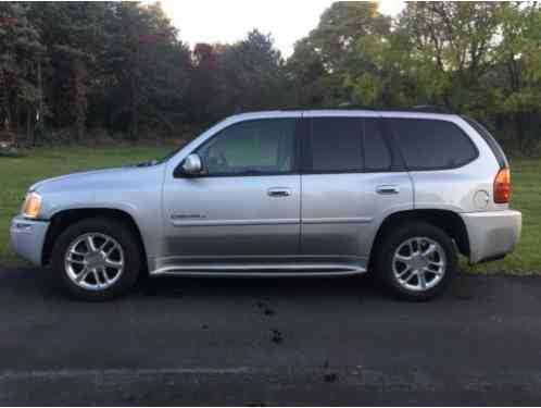 GMC Envoy Denali Sport Utility (2006)