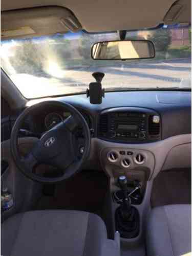 Hyundai Accent GLS Sedan 4-Door (2006)