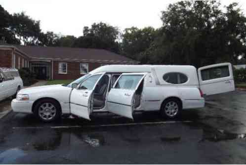 Lincoln Town Car Hearse (2006)