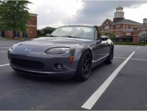 Mazda MX-5 Miata Grand Touring (2006)