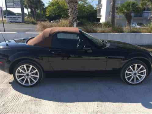 Mazda MX-5 Miata Grand Touring 2dr (2006)