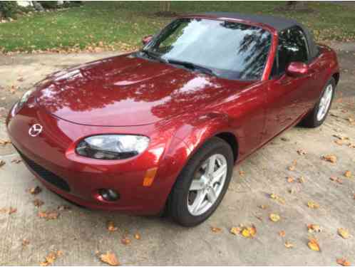 Mazda MX-5 Miata Touring (2006)