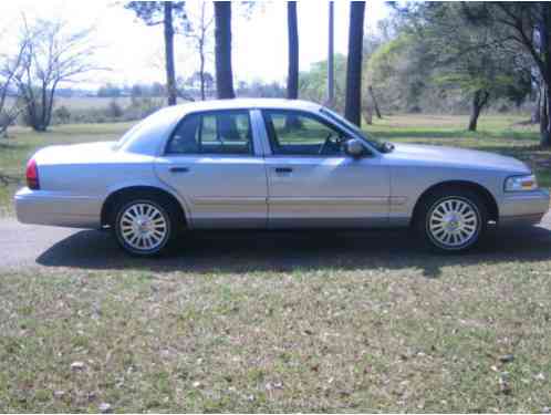 Mercury Grand Marquis LS Sedan (2006)