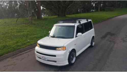 Scion xB Base Wagon 4-Door (2006)