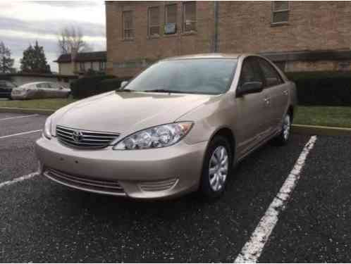 Toyota Camry LE 4dr Sedan (2006)