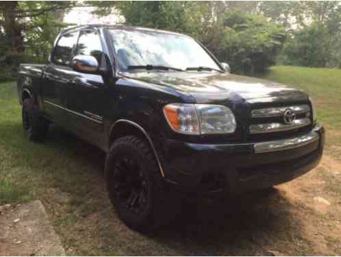 Toyota Tundra SR5 Crew Cab Pickup (2006)