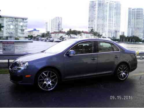 2006 Volkswagen Jetta 2. 5 Sedan 4-Door