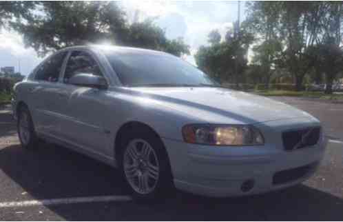 2006 Volvo S60 2. 5T Sedan 4-Door