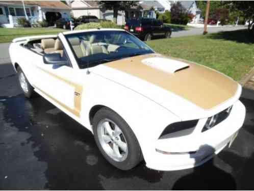 2007 Ford Mustang CONVERTIBLE